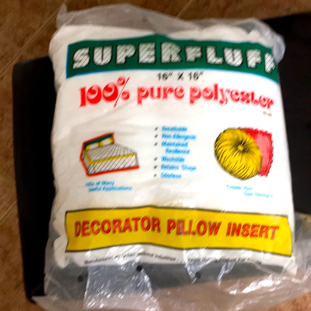 16 x 16 polyester decorator pillow insert
